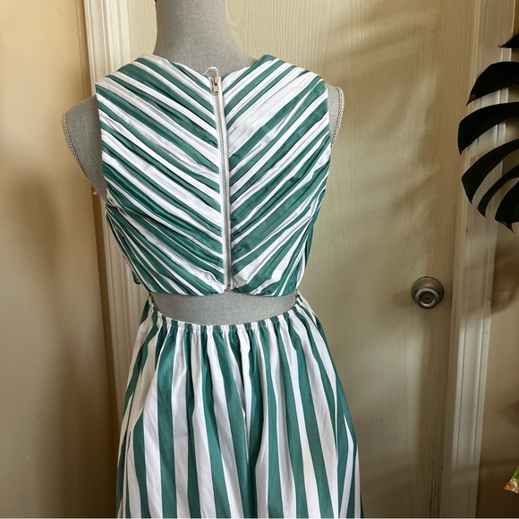 NWT Hunter Bell Kathleen Dress Emerald Stripe - Picture 9 of 13